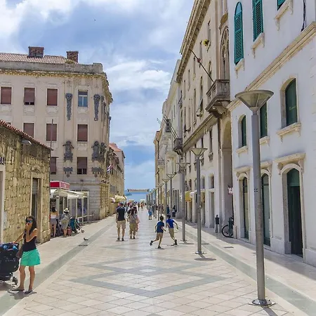 Mirta Lägenhet Split